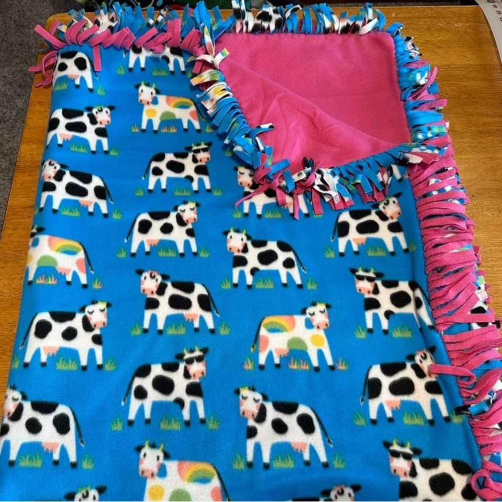 Cow Fleece Tie Blanket